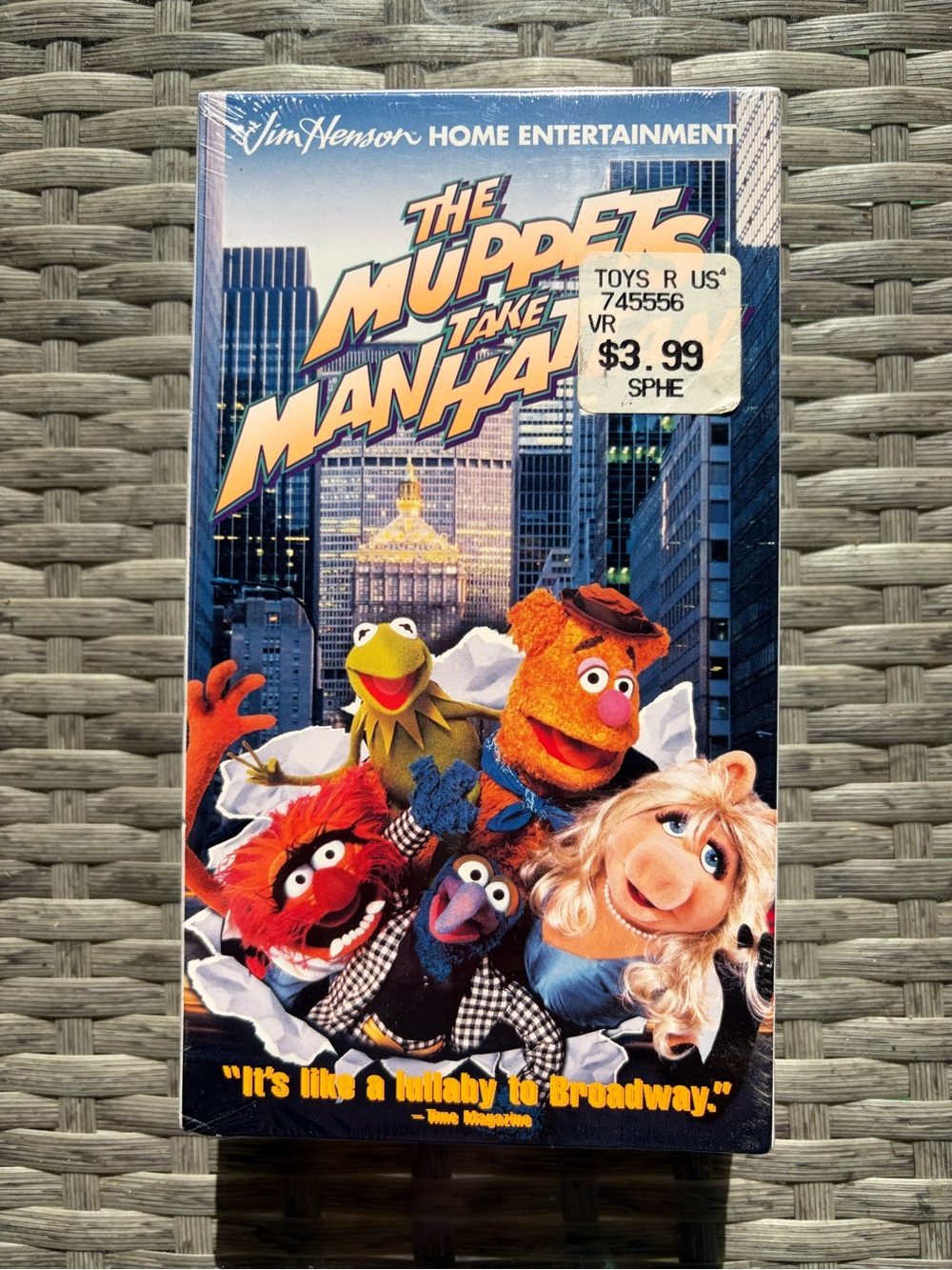 The Muppets Take Manhattan VHS - Tri Star 1999 Vintage Sealed In Box NWT